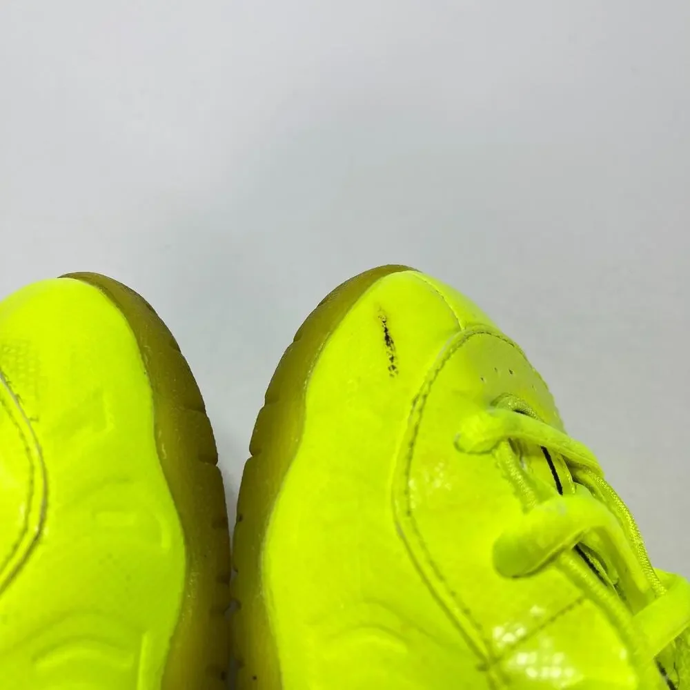 Nike Air Foamposite Pro Volt Neon Yellow Sneakers 843755-702 Youth Size 2.5Y